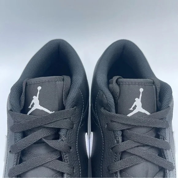 Nike Jordan 1 Low TD Black OREO Football Cleats FJ6245-001  display picture 1